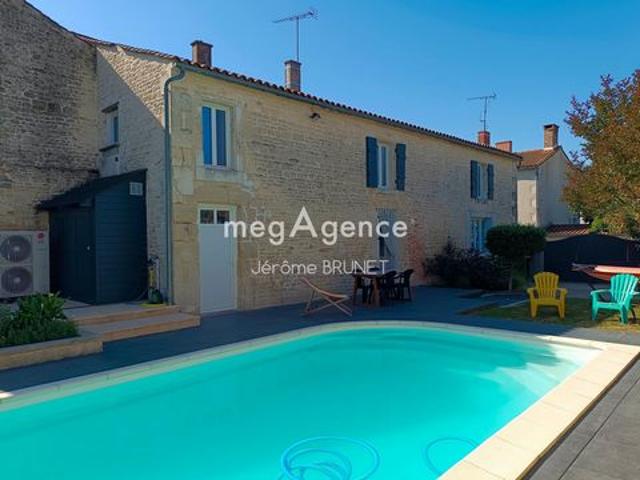 Maison de village rénovée