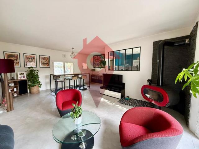 MAISON DE VILLAGE RENOVEE