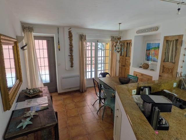 MAISON DE VILLAGE RUE DU SOLEIL A COLLIOURE, PROCHE PLAGE