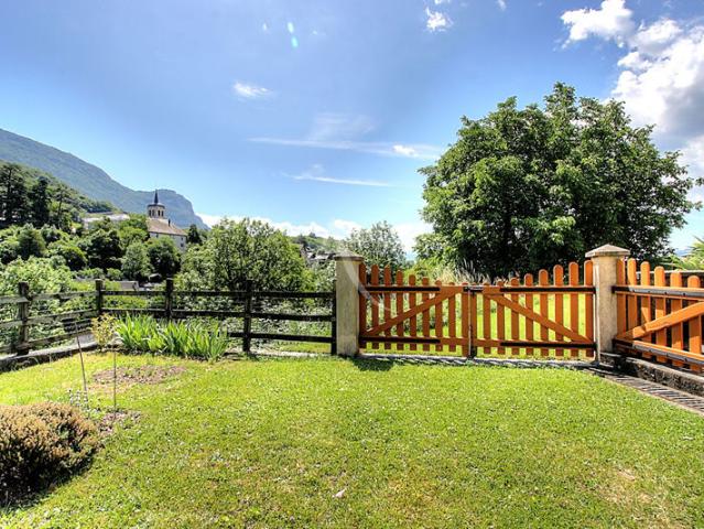 Maison de village Saint Jeoire Prieuré 76 m2 avec jardin et garage