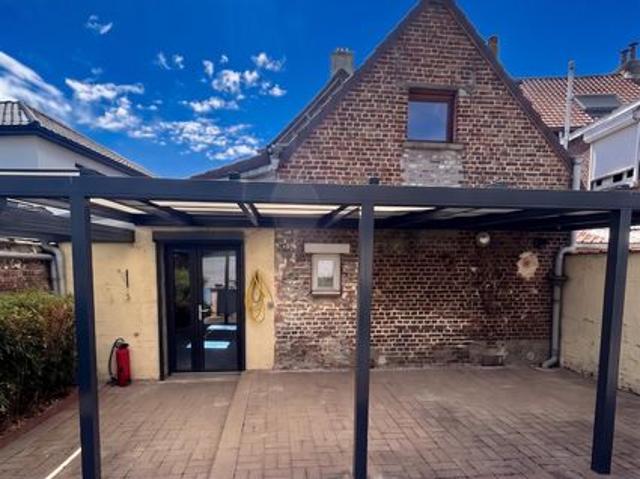 MAISON DE VILLAGE SITUEE DANS LA COMMUNE D'ILLIES
