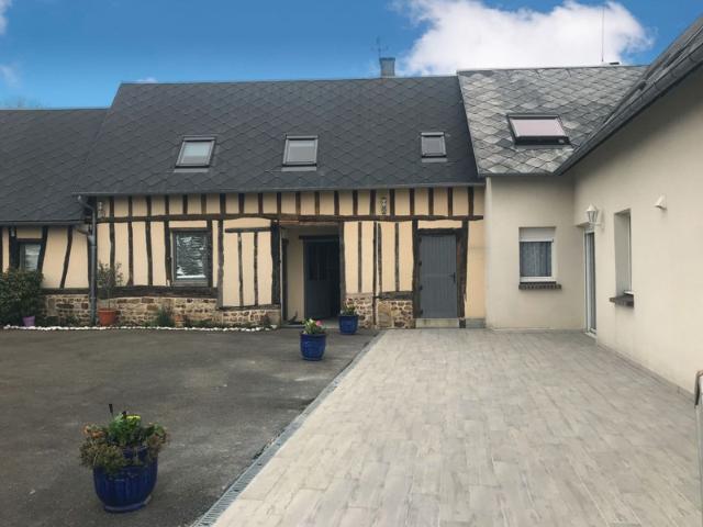 Maison de village + Studio