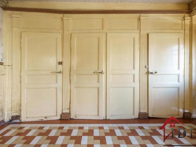 Maison de village sur 1328 m2 de terrain