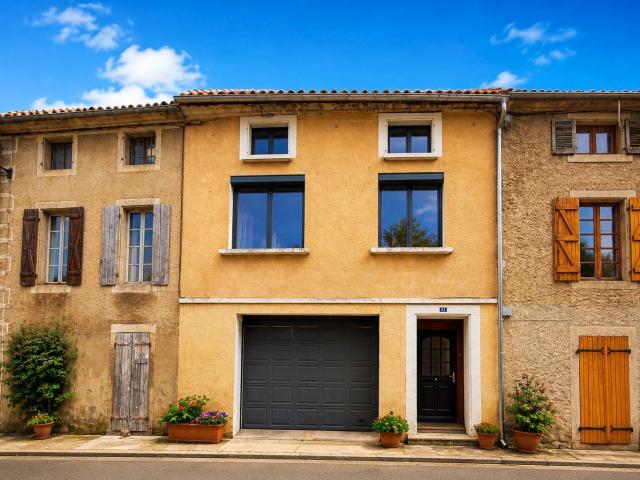 Maison De Village Sur Garage Avec Vue Campagne 101m² Chalabre