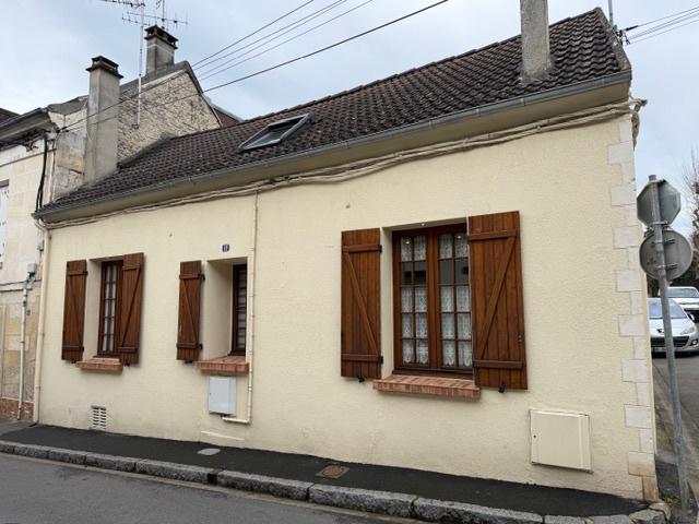 Maison de ville 3 chambres avec cour !