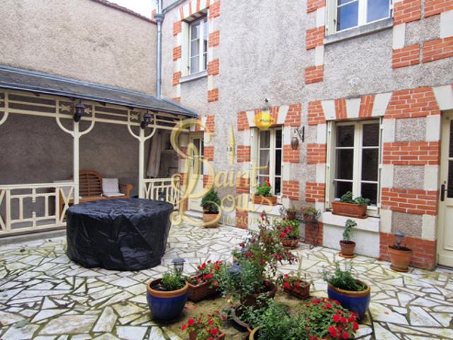 MAISON DE VILLE 3 CHAMBRES POSS 4 AVEC GRANDE COUR
