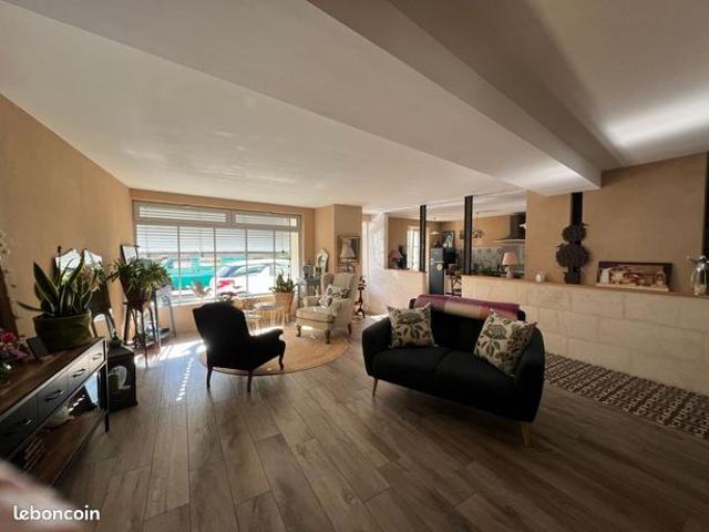 Maison de ville 3 pièces 234 m²