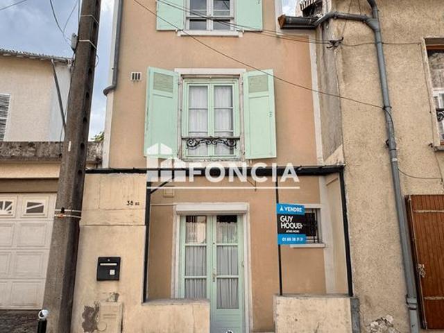 Maison de ville 3 pièces proche écoles et gare