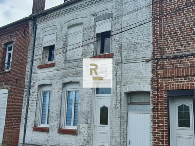 Maison de ville 105m2 Petit jardin avec potentiel