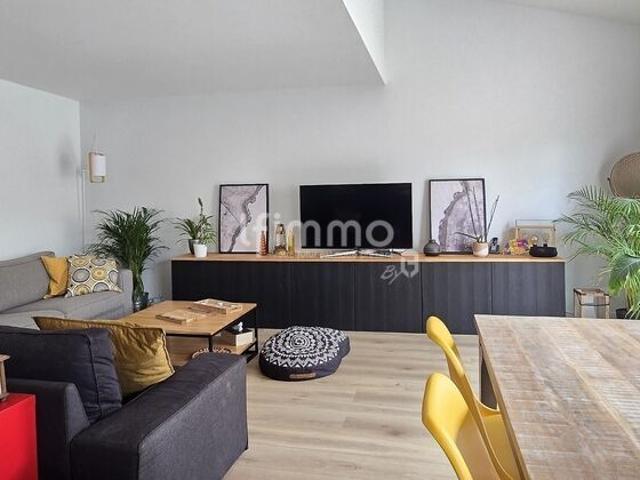 Maison de ville 100 m2 et jardin au calme