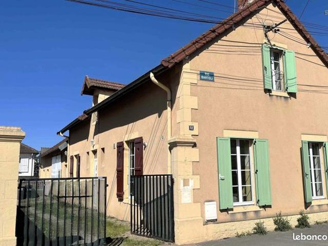 Maison de ville 10 pièces 180 m²