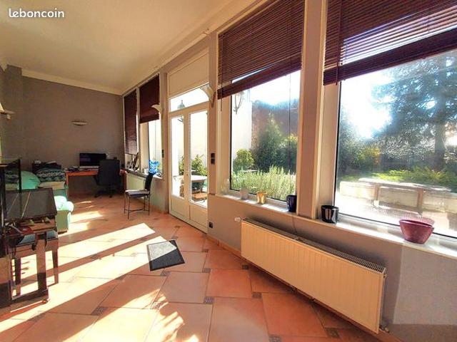 Maison de ville 10 pièces 240 m²