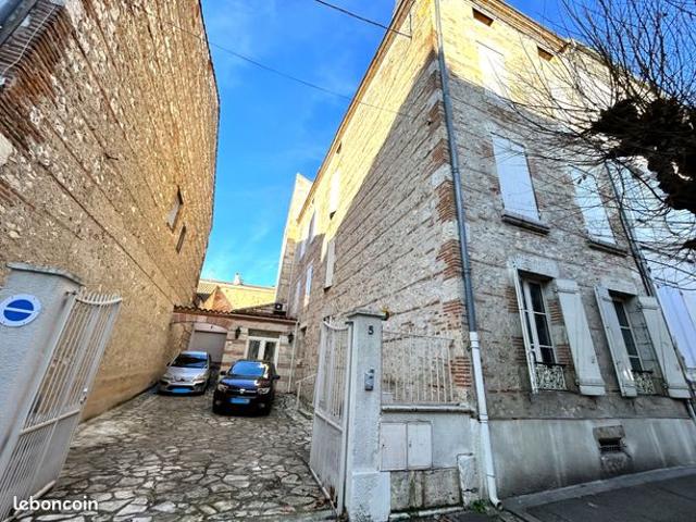 Maison de ville 10 pièces 255 m²
