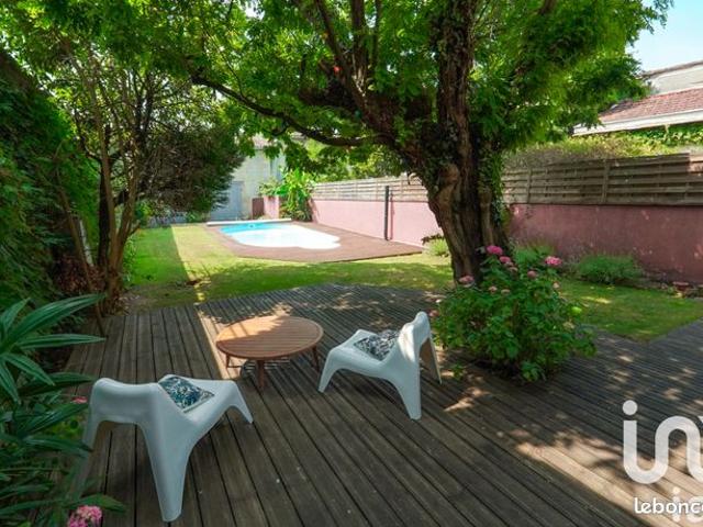 Maison de ville 10 pièces 260 m²