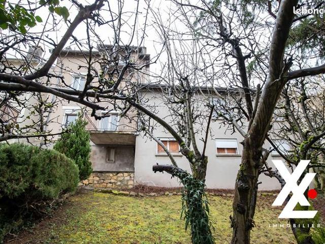 Maison de ville 10 pièces 261 m²