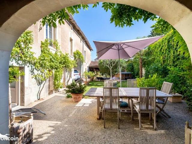 Maison de ville 10 pièces 264 m²