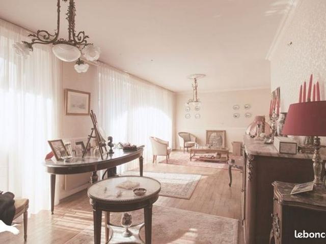 Maison de ville 10 pièces 200 m²