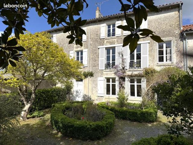Maison de ville 10 pièces 204 m²