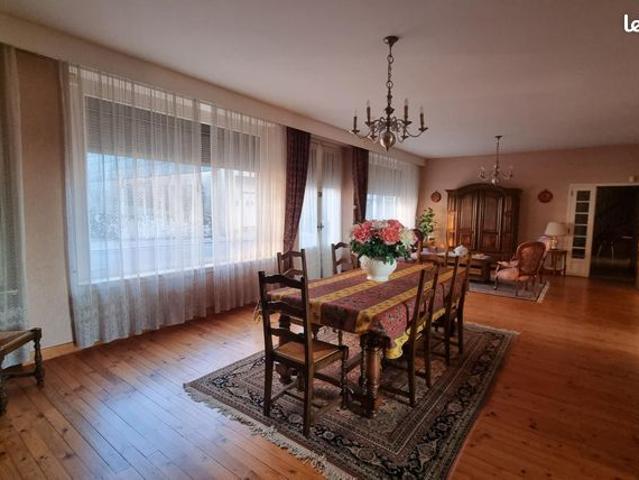Maison de ville 10 pièces 306 m²