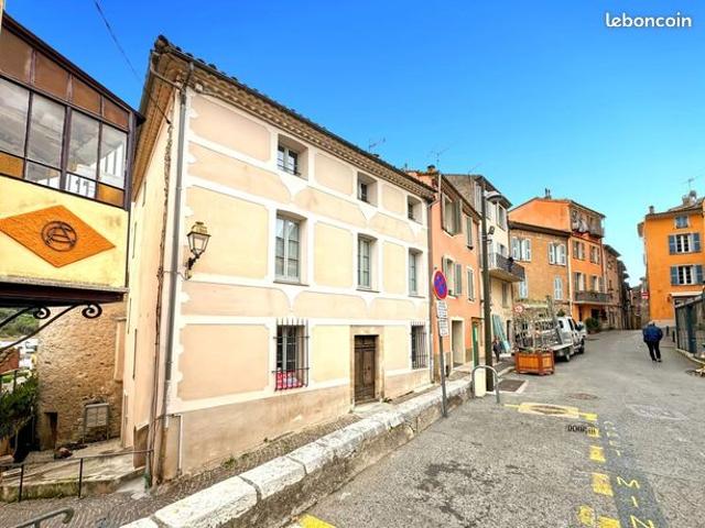 Maison de ville 11 pièces 270 m²