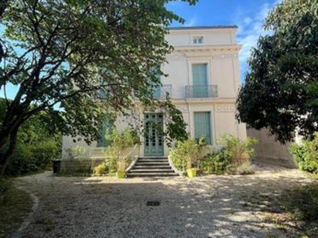Maison de ville 11 pièces 367 m²