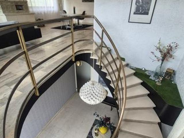Maison de ville 11 pièces 303 m²