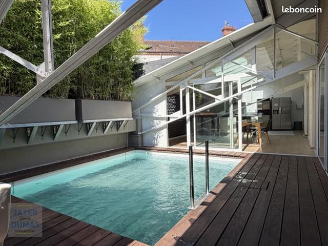 Maison de ville 11 pièces 410 m²