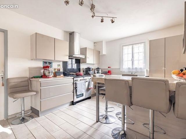 Maison de ville 12 pièces 290 m²