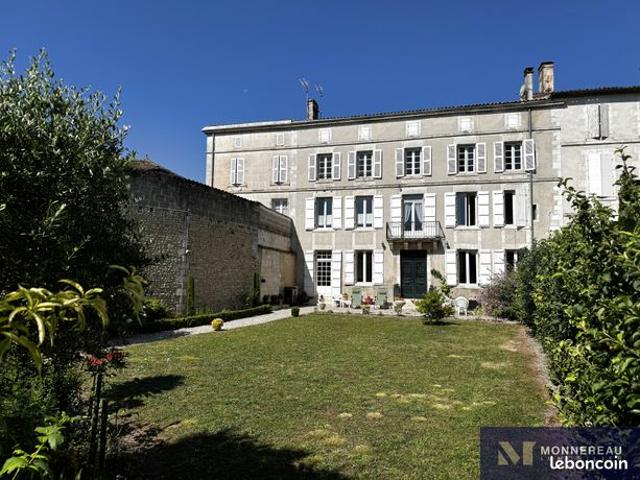 Maison de ville 12 pièces 384 m²