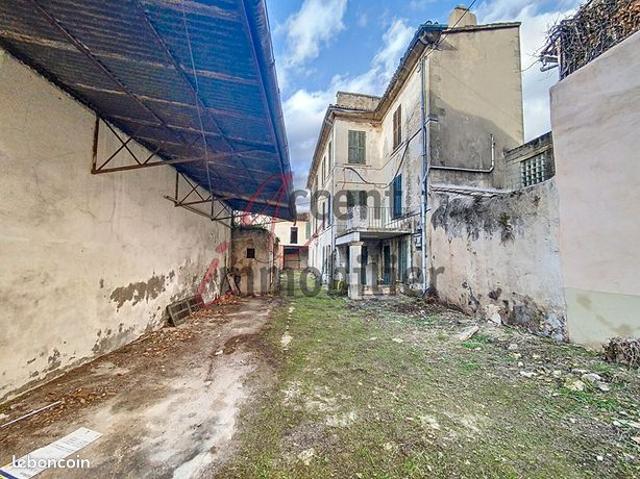 Maison de ville 12 pièces 460 m²