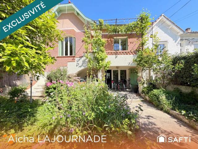 Maison de ville 136m2, 3/4 chambres et jardin!