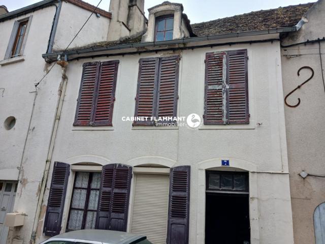MAISON DE VILLE