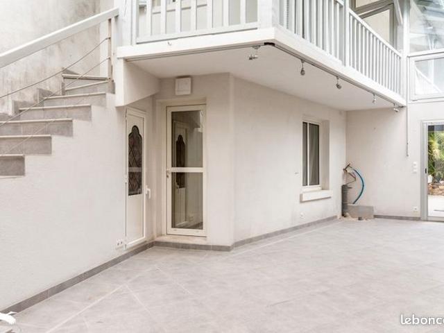 Maison de ville 13 pièces 330 m²