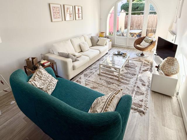Maison de Ville 141 m2 avec deux appartements en 3 pièces et 2 pièces