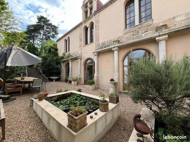Maison de ville 14 pièces 340 m²