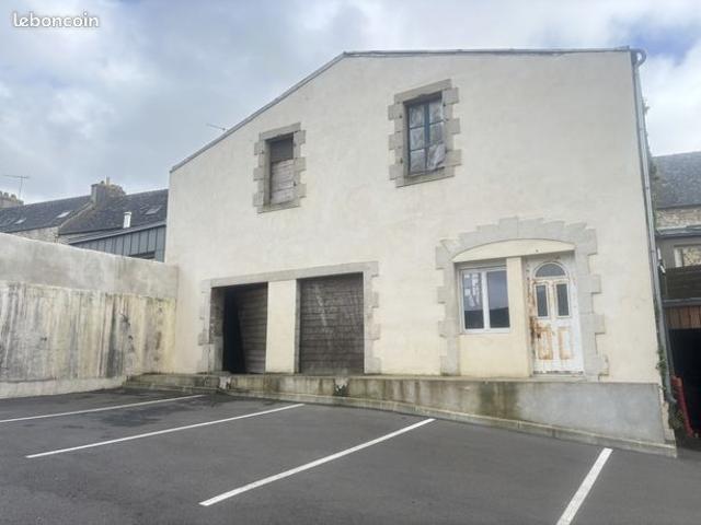 Maison de ville 1 pièce 220 m²