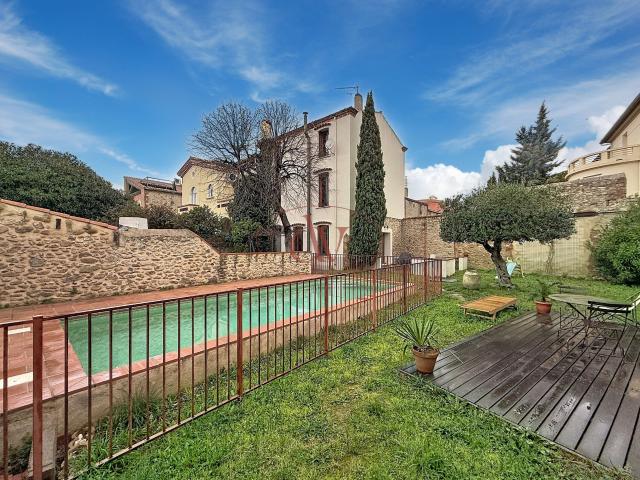 ARGELÈS SUR MER MAISON DE VILLE 250m2 HABITABLES