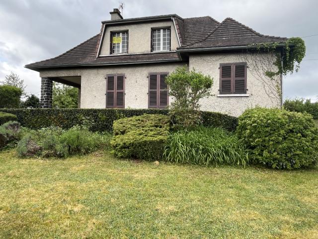 MAISON DE VILLE
