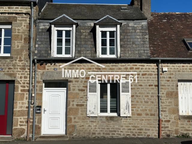 Maison de ville 2 chambres avec dépendance