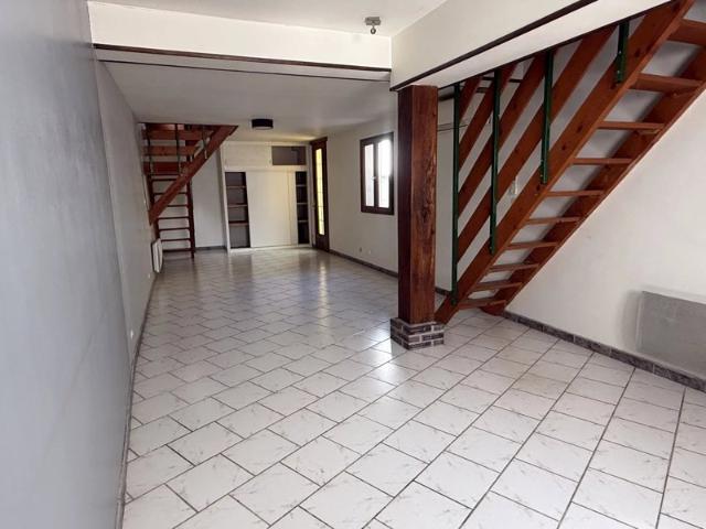 Maison de ville – 2 chambres – Cour – Sens