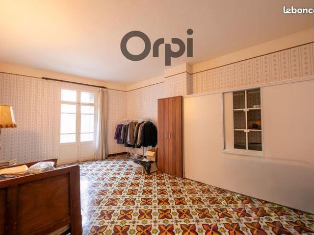 Maison de ville 2 pièces 250 m²