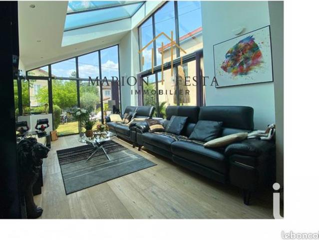 Maison de ville 7 pièces 146 m²