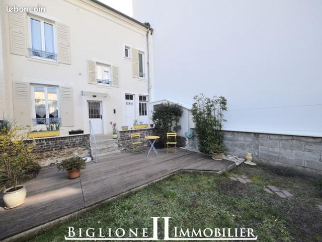 Maison de ville 7 pièces 141 m²