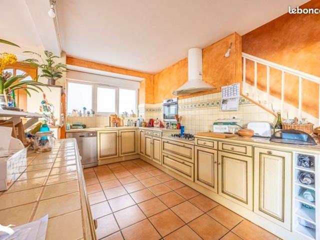 Maison de ville 7 pièces 142 m²