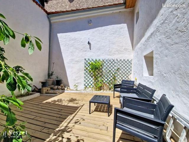 Maison de ville 7 pièces 151 m²