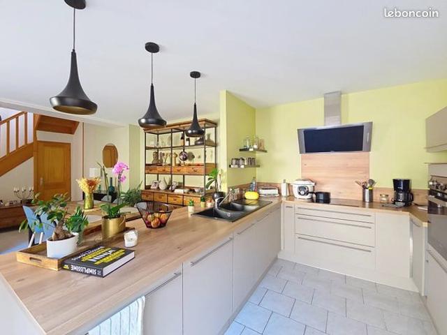Maison de ville 7 pièces 160 m²