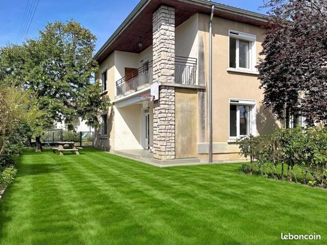 Maison de ville 7 pièces 174 m²