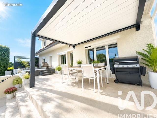 Maison de ville 7 pièces 173 m²