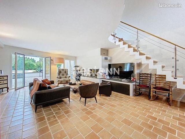 Maison de ville 7 pièces 195 m²