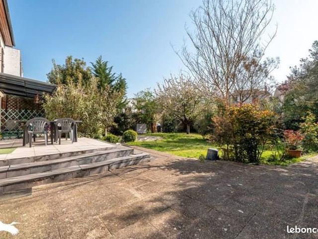 Maison de ville 7 pièces 197 m²